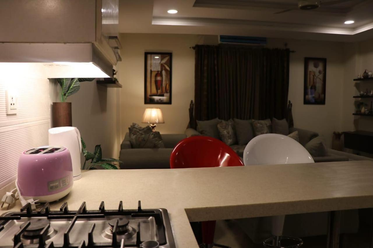 Elegant & Charming One Bed Apartment In Bahria Town Ραβαλπίντι Εξωτερικό φωτογραφία