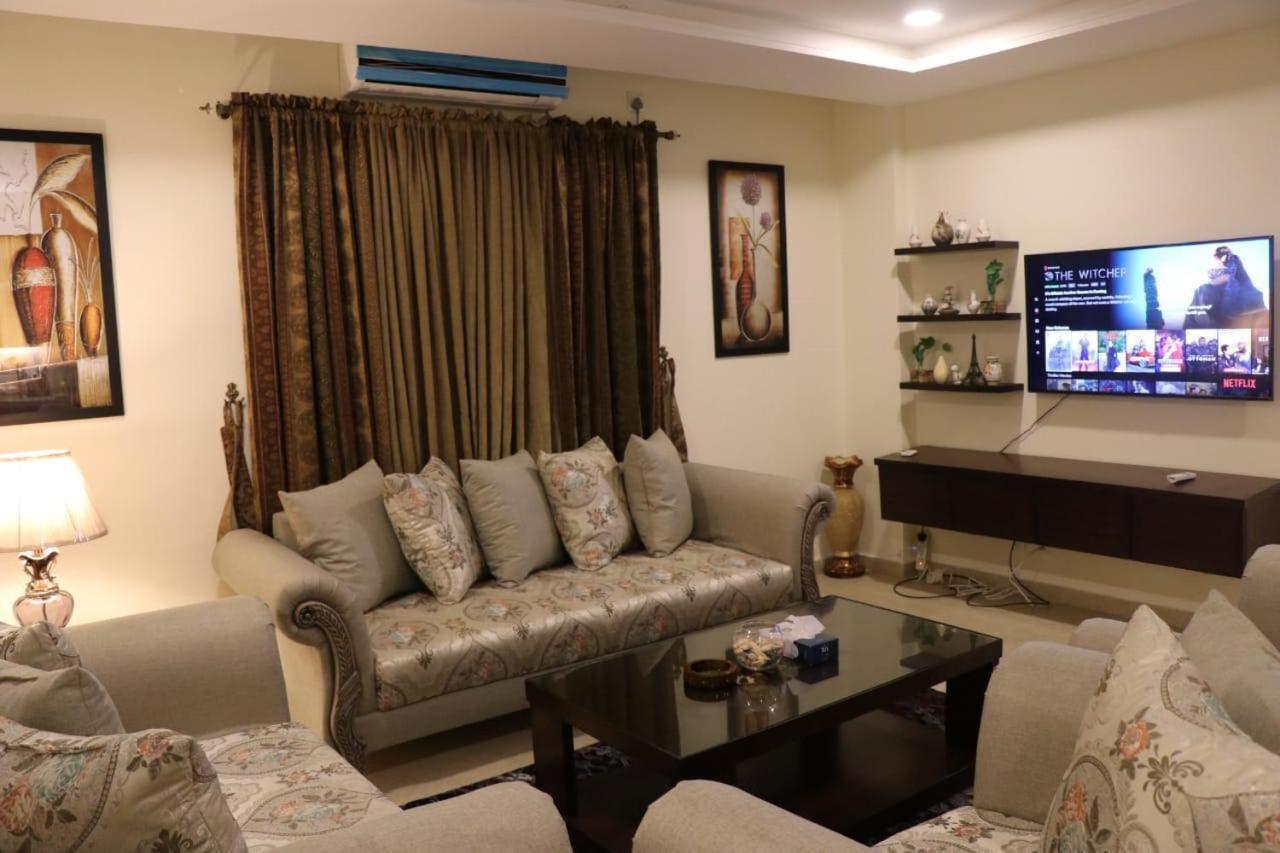 Elegant & Charming One Bed Apartment In Bahria Town Ραβαλπίντι Εξωτερικό φωτογραφία
